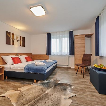 Sunny Hotel Щраубинг Екстериор снимка