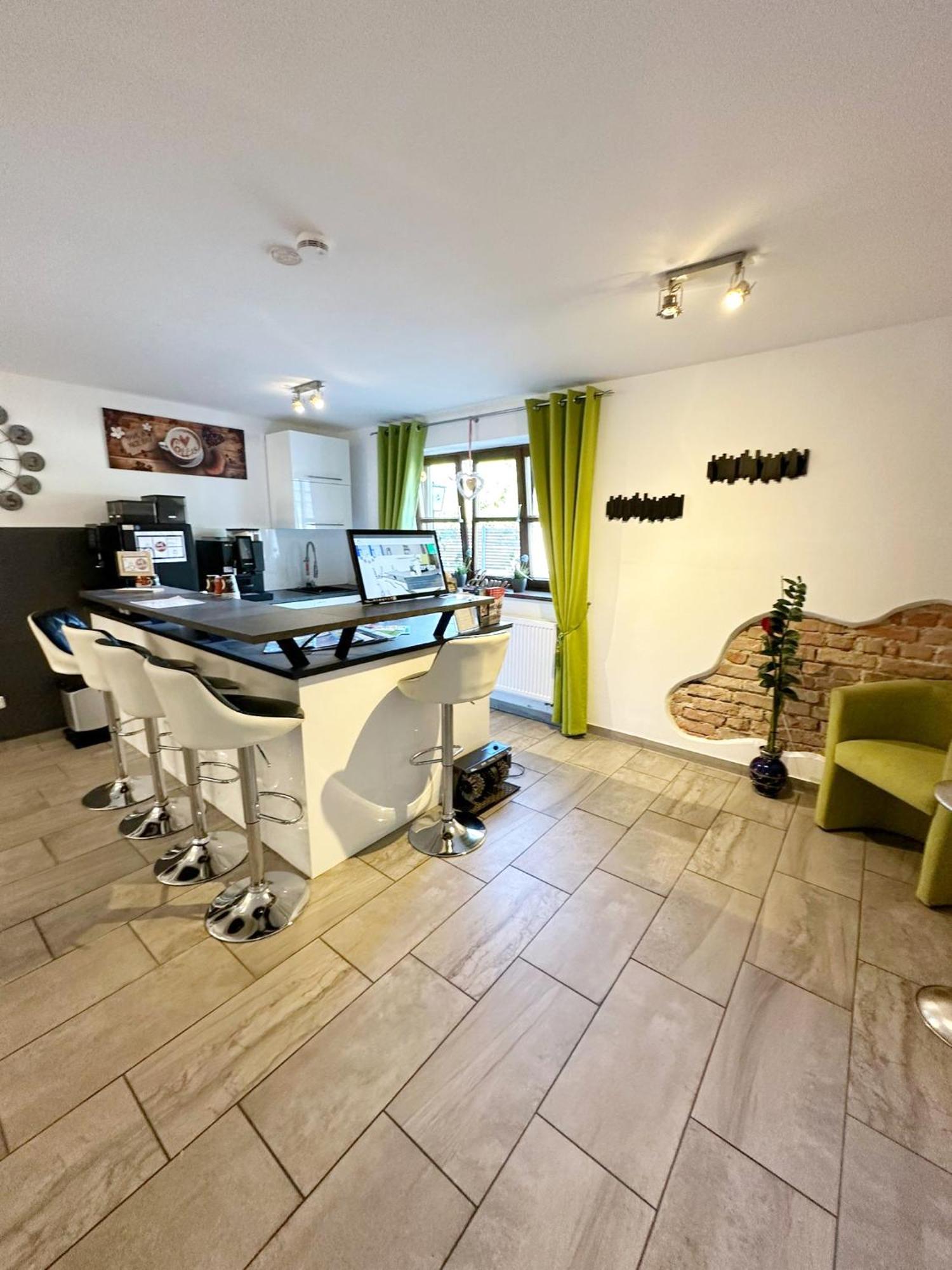 Sunny Hotel Щраубинг Екстериор снимка
