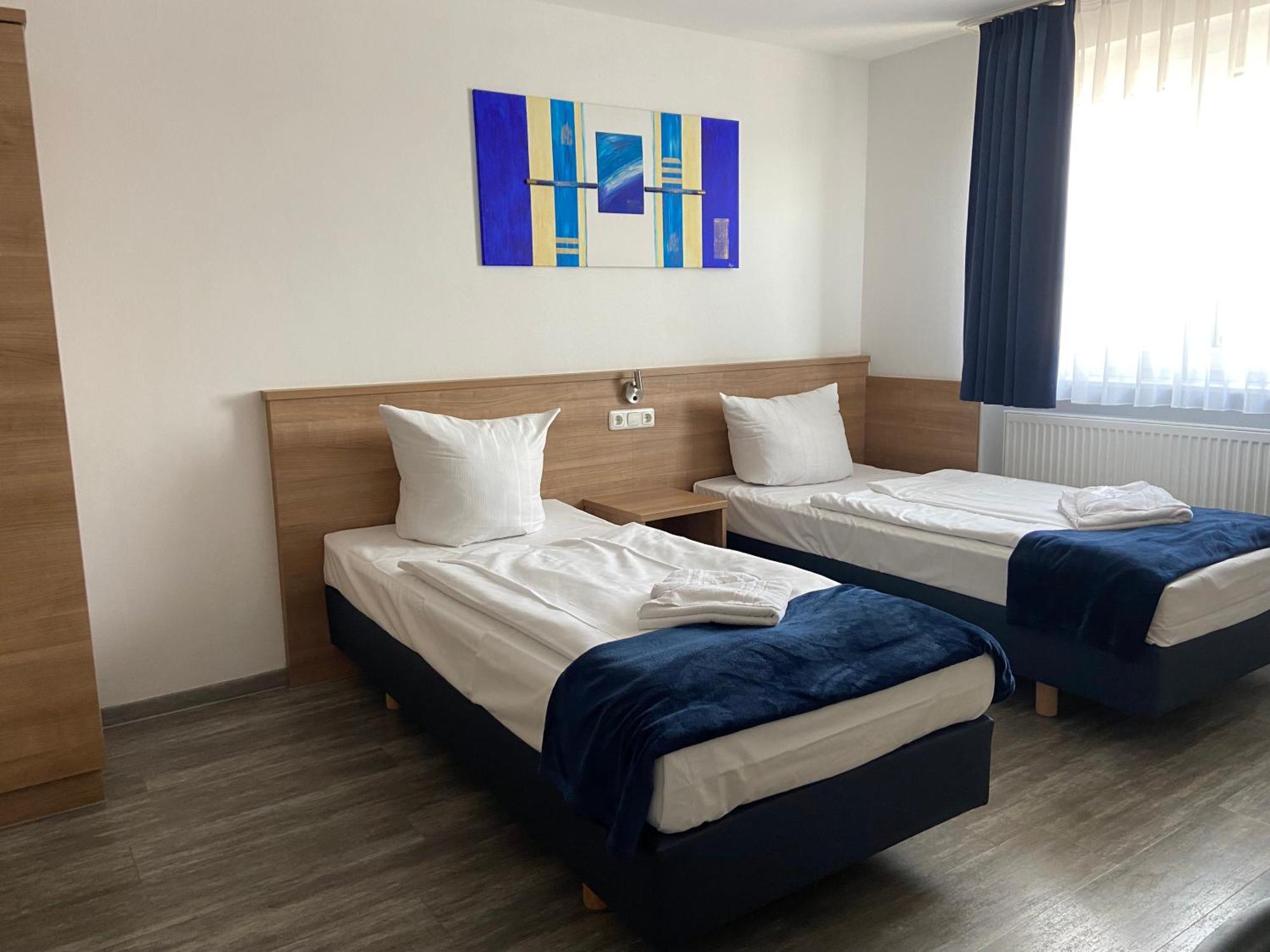 Sunny Hotel Щраубинг Екстериор снимка