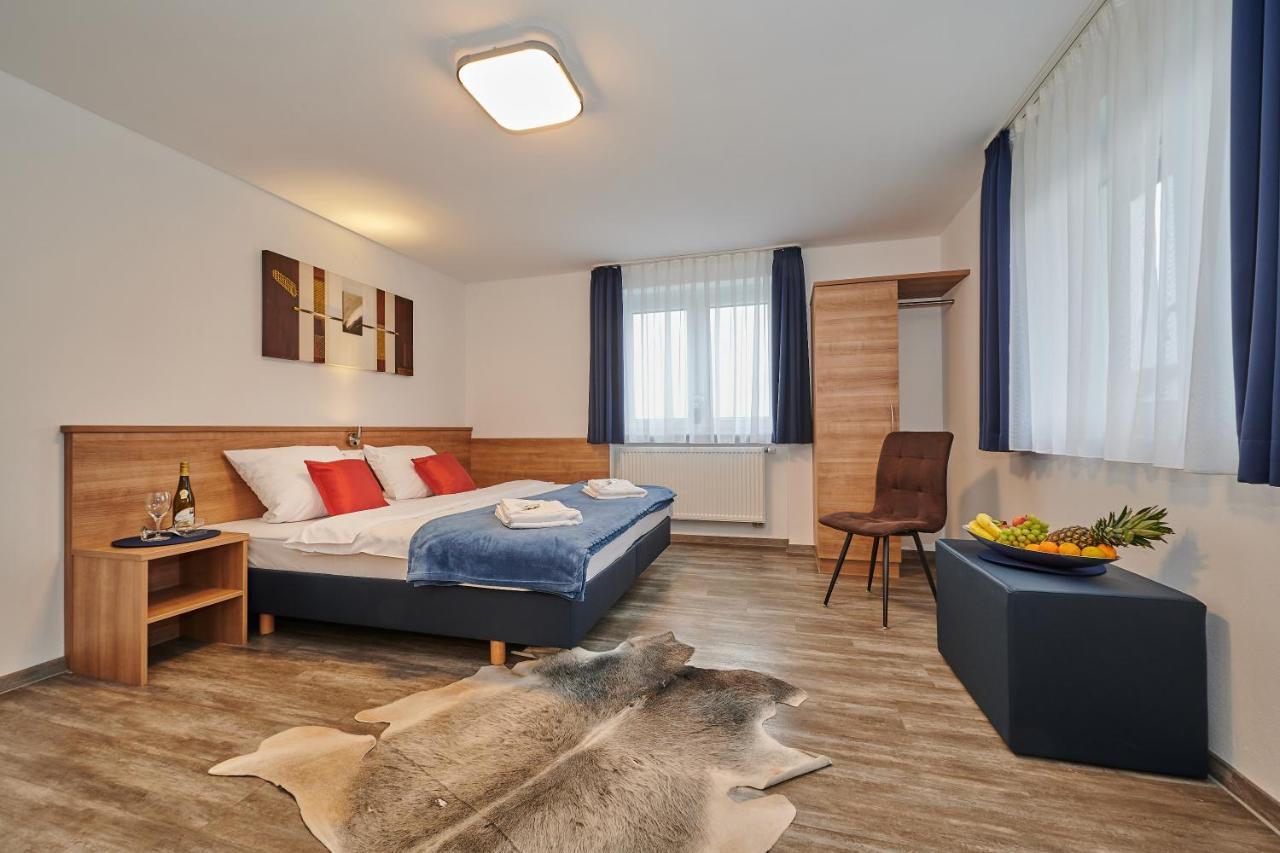 Sunny Hotel Щраубинг Екстериор снимка